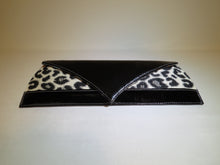 Load image into Gallery viewer, The Pearl Clutch #4