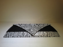 Load image into Gallery viewer, The Pearl Clutch #8