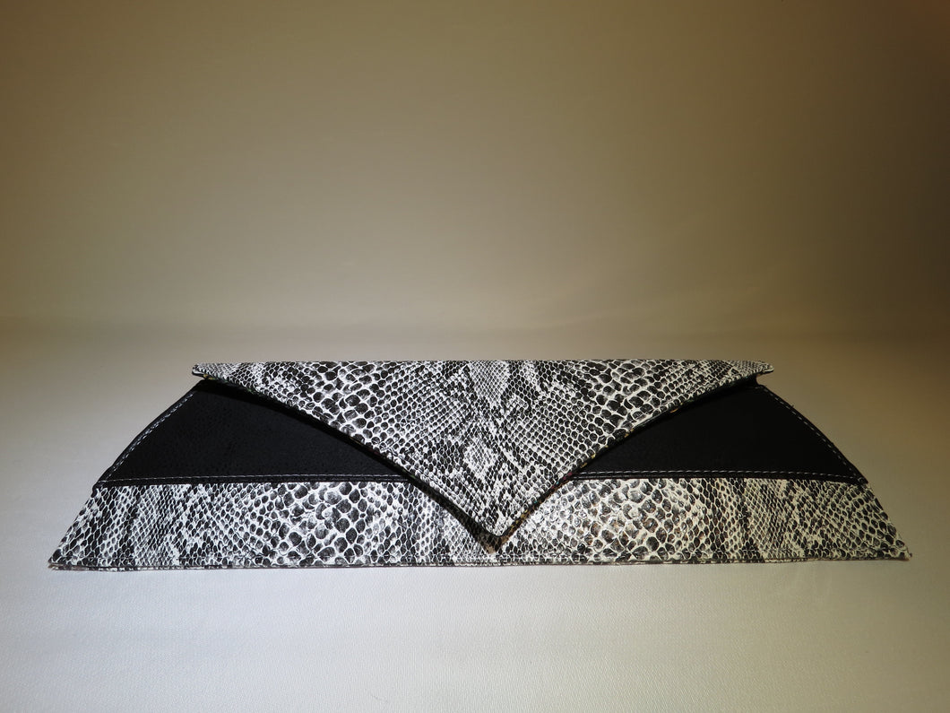 The Pearl Clutch #8